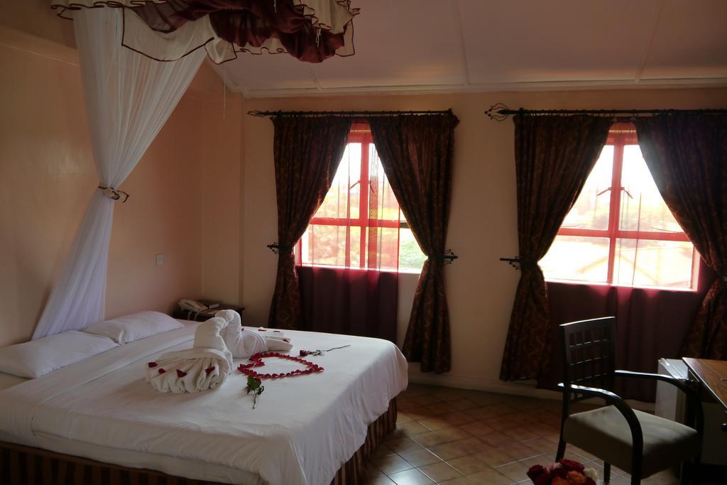 Jumuia Hotel Kisumu Ngoại thất bức ảnh