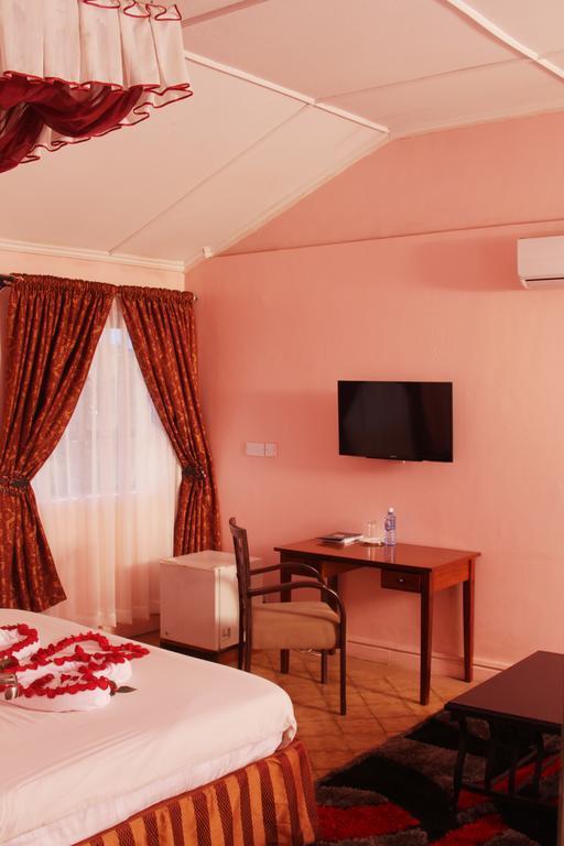 Jumuia Hotel Kisumu Ngoại thất bức ảnh