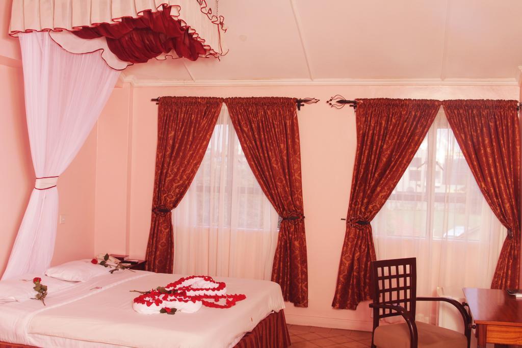 Jumuia Hotel Kisumu Ngoại thất bức ảnh