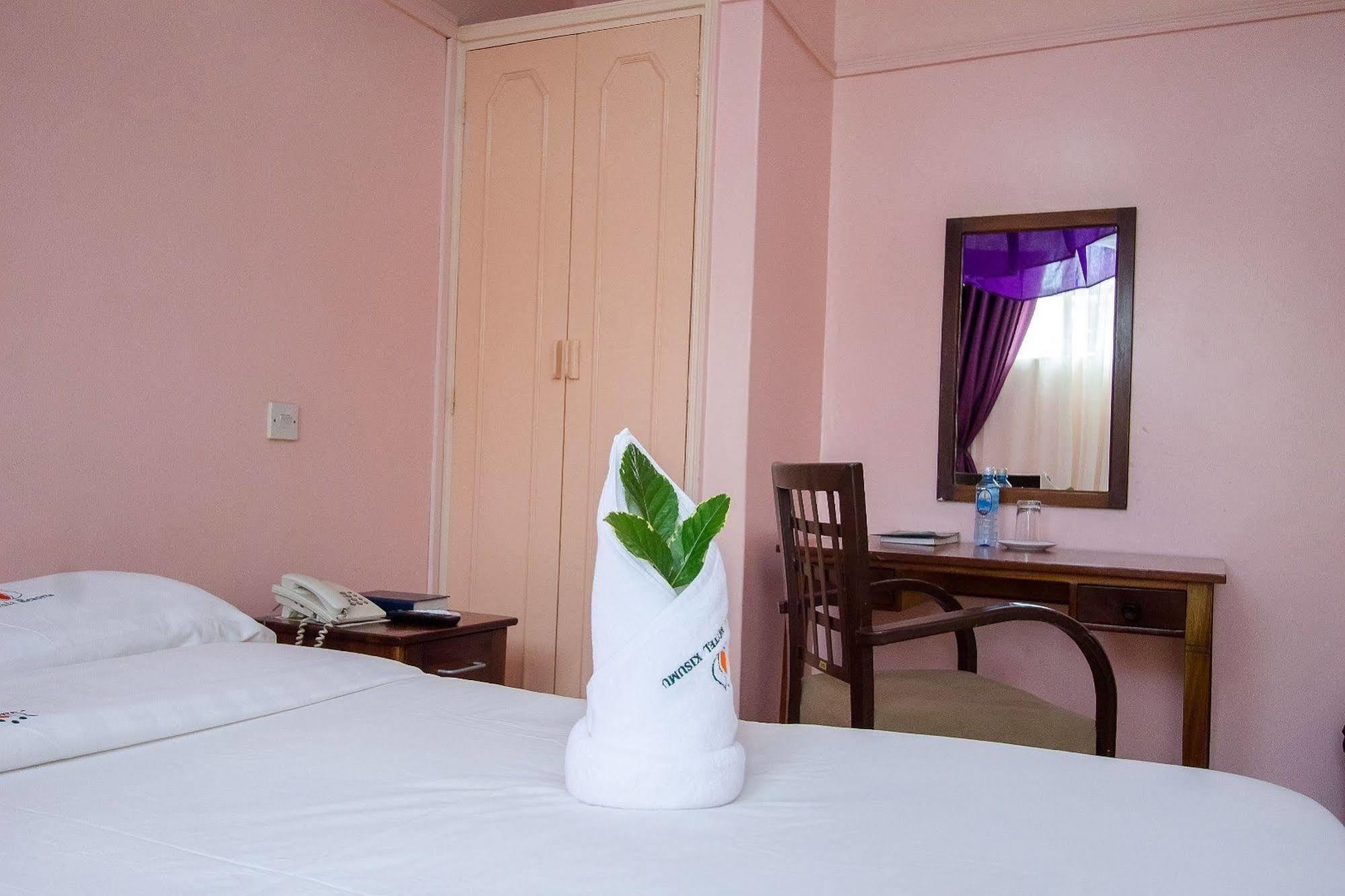 Jumuia Hotel Kisumu Ngoại thất bức ảnh