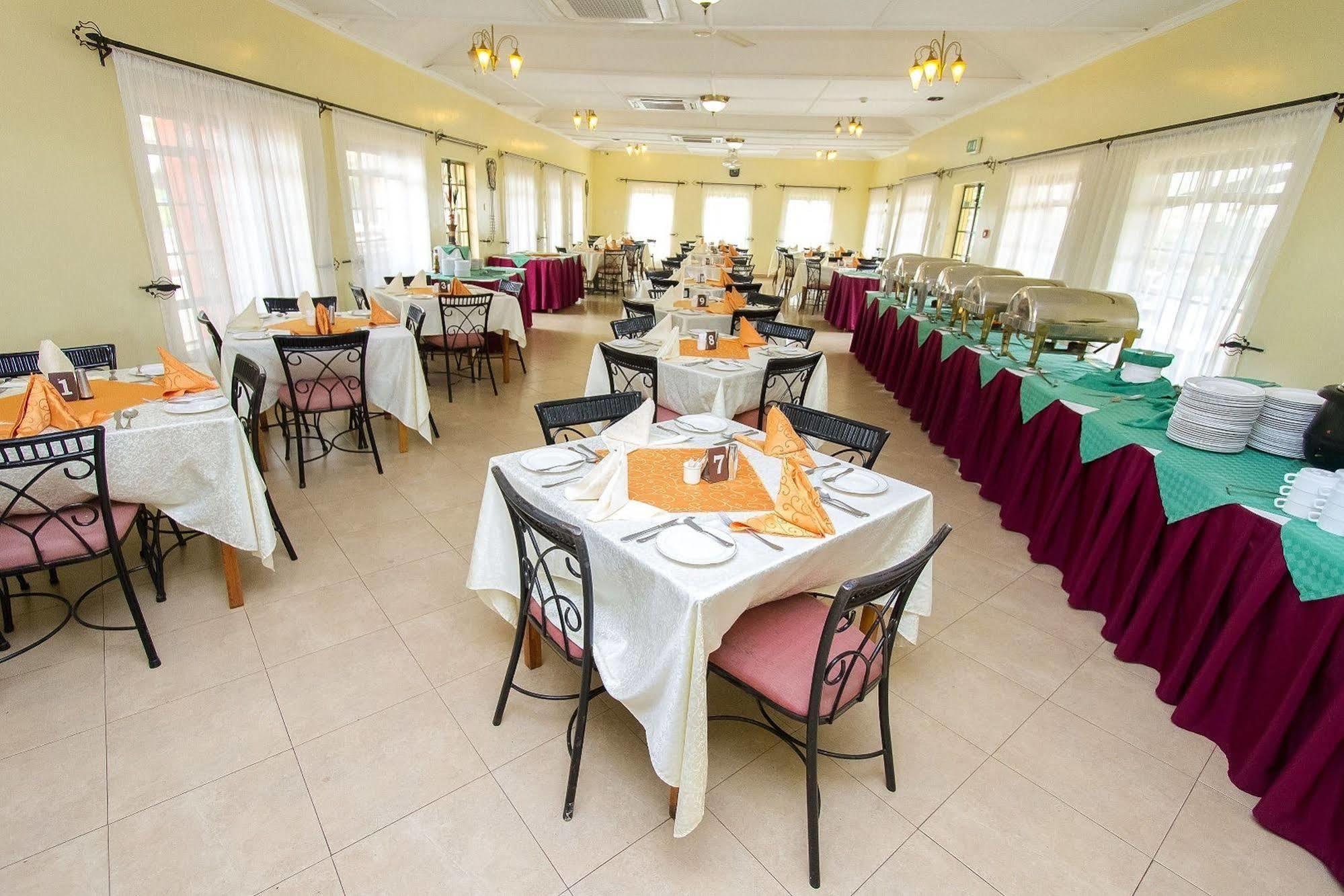 Jumuia Hotel Kisumu Ngoại thất bức ảnh