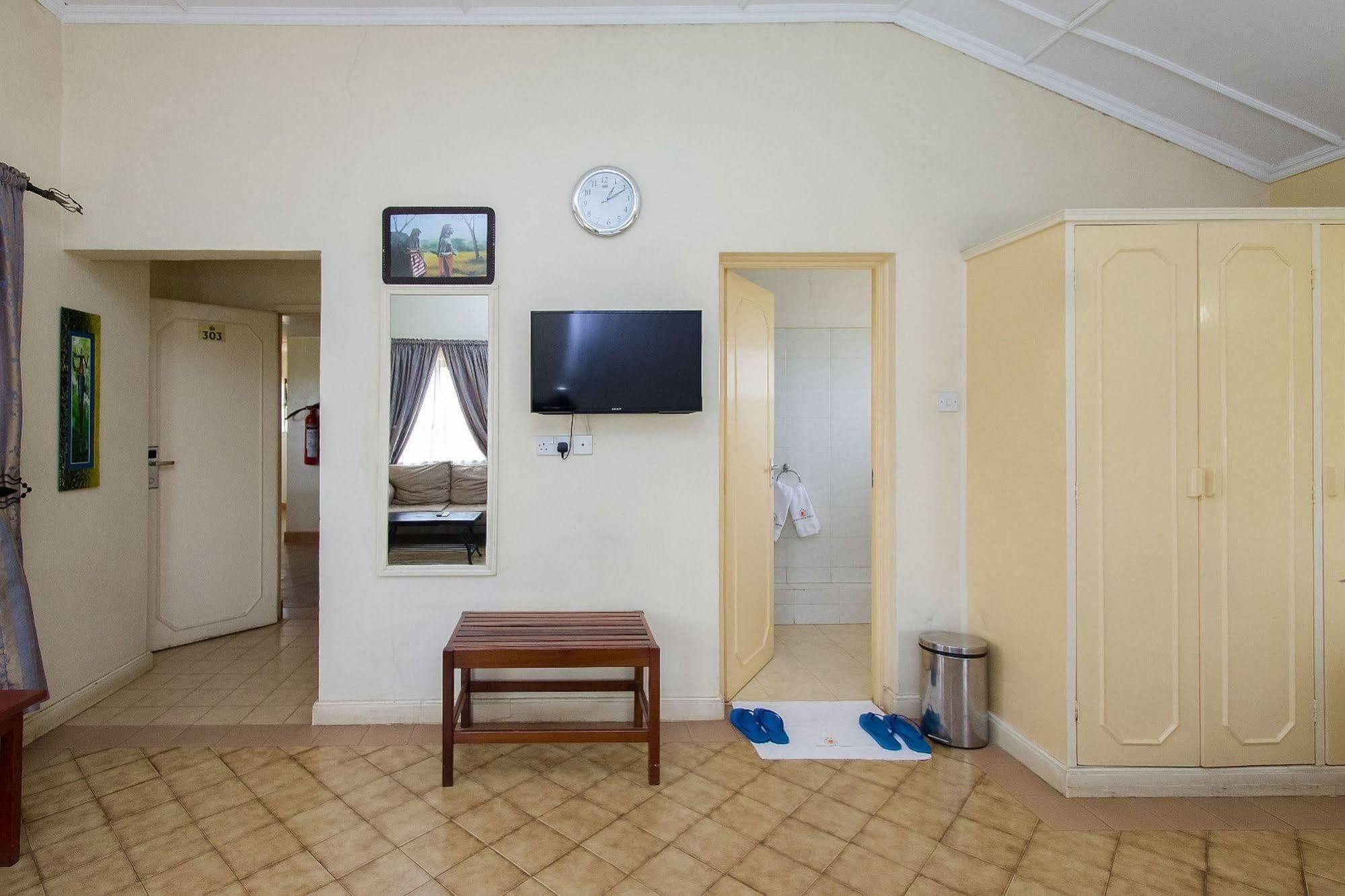 Jumuia Hotel Kisumu Ngoại thất bức ảnh